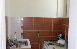 3 camere de vanzare pe strada Horea!