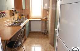 Vanzare 3 camere in zona strazii Baita!