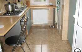 Vanzare 3 camere in zona strazii Baita!