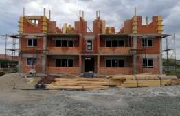 Apartament semifinisat, Incalzire in pardoseala, cu 3 camere, 56mp+7mp in Apahida