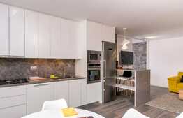 Apartament de lux, parcare, terasa, zona Complex Scala Center