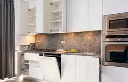 Apartament de lux, parcare, terasa, zona Complex Scala Center