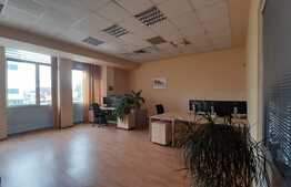 450 MP- Etaj cladire de birouri cu parcari incluse. 