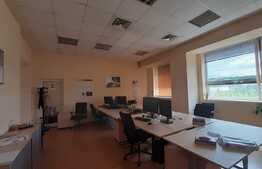 450 MP- Etaj cladire de birouri cu parcari incluse. 