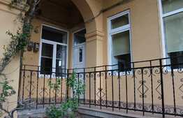 Apartament cu 2 camere, decomandate, terasa, garaj, zona strazii Horea 