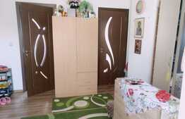 1 camera, 35 mp, zona Eroilor