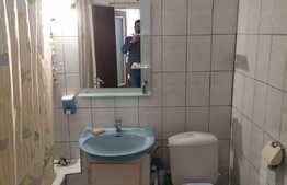 Apartament cu 3 camere, 70 mp, zona Calea Floresti