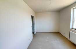 Apartament semifinisat, 3 camere, garaj, zona strazii Tauti, 5 minute de Vivo!