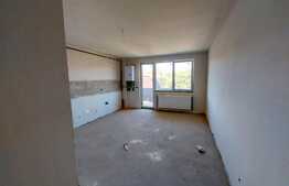 Apartament semifinisat, 3 camere, garaj, zona strazii Tauti, 5 minute de Vivo!