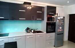 Breaking news! 2 camere, 42 mp, etaj intermediar, zona Iulius Mall!