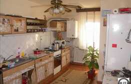 Vanzare apartament cu 3 camere, 65 mp, zona Spitalul Clinic de Recuperare