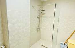 Apartament cu 2 camere, 60 mp, mobilat modern, parcare, zona Scala Center