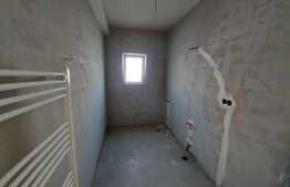 Apartament semifinisat, 2 camere, gradina, zona strazii Dumitru Mocanu!