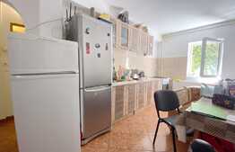 3 camere, decomandat, 84mp, 2 bai, zona strazii Teleorman