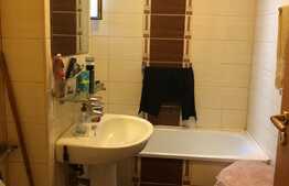 Apartament 3 camere, 57 mp, semidecomandat, zona strazii Detunata