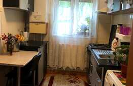 Apartament 3 camere, 57 mp, semidecomandat, zona strazii Detunata