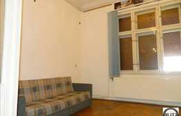 Vanzare apartament in casa cu 2 camere, 64 mp plus pod mansardabil