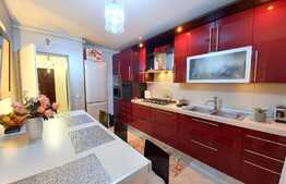 Oportunitate! Scara interioara, 137 mp, parcare! Zona strazii Florilor!