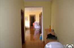 Vanzare apartament cu 3 camere, zona Sigma Center, cu garaj si parcare