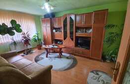 Apartament cu 3 camere, etaj intermediar, in zona centrala Apahida