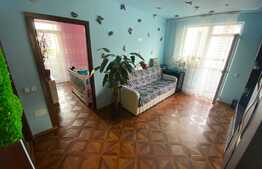 Apartament cu 3 camere, 60 mp, etaj intermediar, zona strazii Cetatii