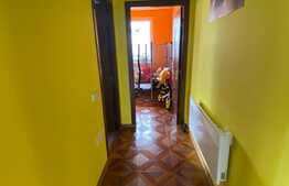 Apartament cu 3 camere, 60 mp, etaj intermediar, zona strazii Cetatii