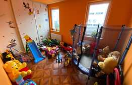 Apartament cu 3 camere, 60 mp, etaj intermediar, zona strazii Cetatii