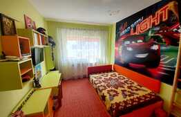 Pret avantajos! Apartament 2 camere, decomandat, parcare, zona strazii Stejarului!