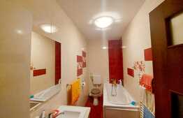 Pret avantajos! Apartament 2 camere, decomandat, parcare, zona strazii Stejarului!