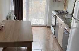 Apartament 1 camera, decomandat, etaj intermediar, zona Porii, Floresti