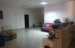 Spatiu comercial de tip open space, finisat