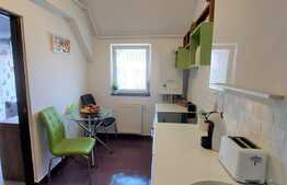 Apartament decomandat, modern/lux, etaj intermediar, debara, balcon, zona Porii