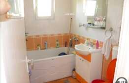 Apartament 3 camere, decomandat, 64 mp utili