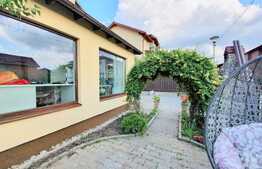 Duplex de 160 mp utili, teren de 223 mp! Zona Tauti!