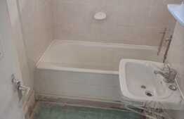Apartament 2 camere, intermediar, renovabil, zona Piata Hermes