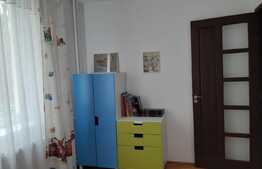 Apartament 3 camere, 55 mp, recent renovat, parcare, zona Plopilor