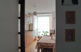 Apartament 3 camere, 55 mp, recent renovat, parcare, zona Plopilor