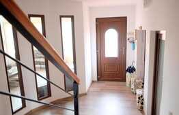 Casa individuala de lux, 210 mp, piscina, zona Vivo!