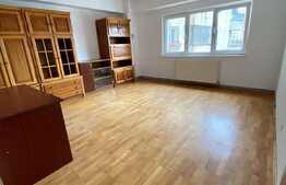 Apartament 3 camere, decomandat, 86 mp, zona Calvaria