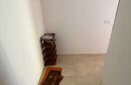 Apartament cu 2 camere, 48 mp, etaj , balcon, parcare, zona Florilor