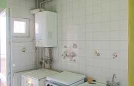 Apartament 2 camere, 52 mp, decomandat, zona Hotel Paradis