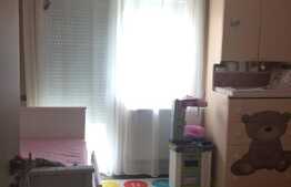 Apartament cu 4 camere decomandate, etaj intermediar, zona Edgar Quinet