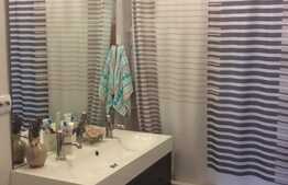 Apartament cu 4 camere decomandate, etaj intermediar, zona Edgar Quinet