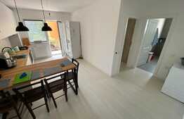 Apartament cu 3 camere, 60 mp, intermediar, de lux, zona Eroilor