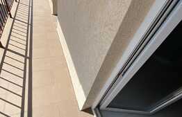 Apartament cu 3 camere, 60 mp, intermediar, de lux, zona Eroilor