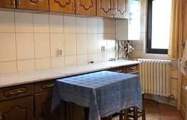 Apartament cu 4 camere decomandat in zona strazii Donath