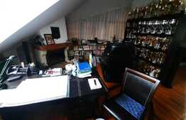 Vila exclusivista cu piscina interioara, in cartierul Faget