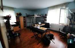 Vila exclusivista cu piscina interioara, in cartierul Faget