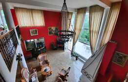 Vila exclusivista cu piscina interioara, in cartierul Faget