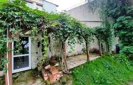 Vila exclusivista cu piscina interioara, in cartierul Faget